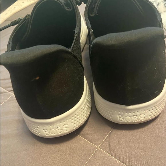 Sketchers slip ons - Picture 2 of 3
